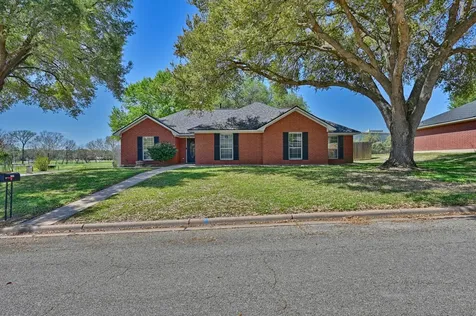 2401 Oakwood Drive Brenham TX 77833