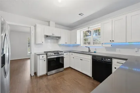 2401 Oakwood Drive Brenham TX 77833