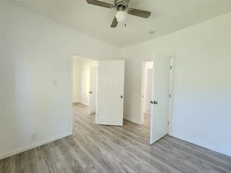 2706 1/2 Berry Street Houston TX 77004