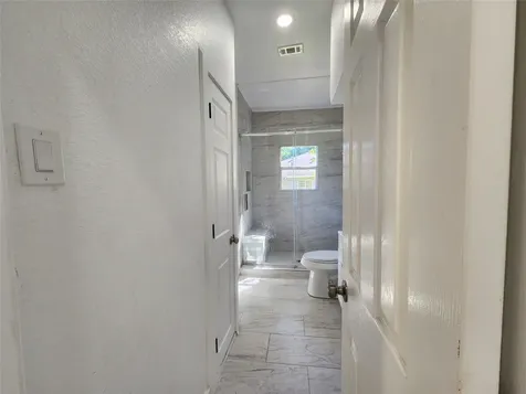 2706 1/2 Berry Street Houston TX 77004