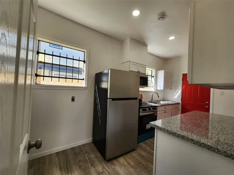 2706 1/2 Berry Street Houston TX 77004