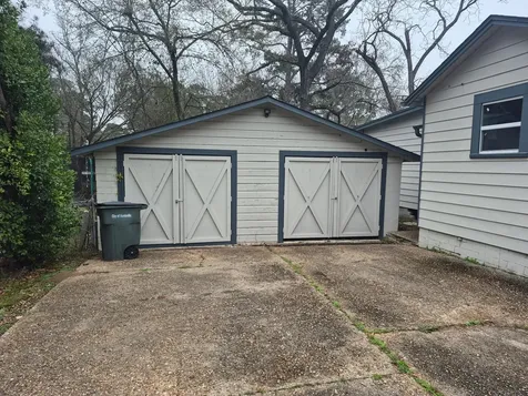 1017 Hazel Avenue Huntsville TX 77320