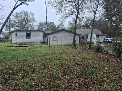 1017 Hazel Avenue Huntsville TX 77320