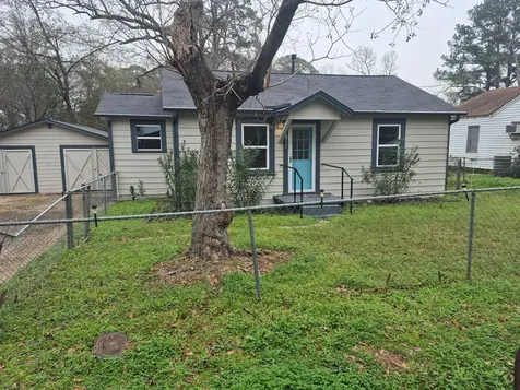 1017 Hazel Avenue Huntsville TX 77320