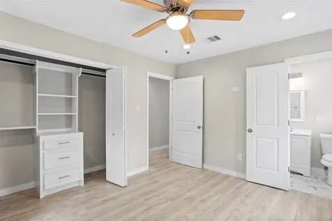 10127 Tolman Street Houston TX 77034
