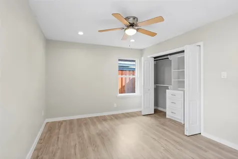 10127 Tolman Street Houston TX 77034