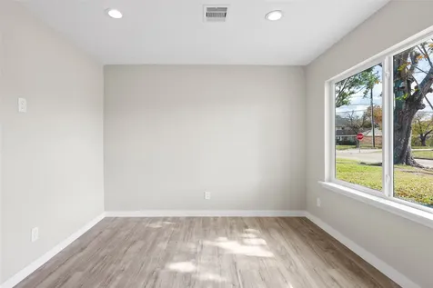 10127 Tolman Street Houston TX 77034