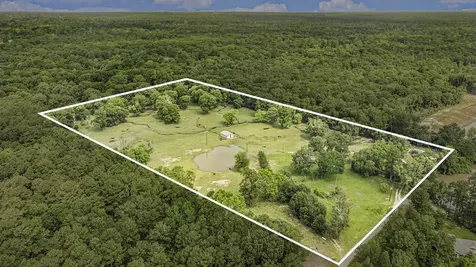 32300 Cypress Hollow Drive N New Caney TX 77357