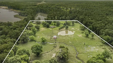 32300 Cypress Hollow Drive N New Caney TX 77357