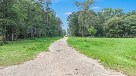32300 Cypress Hollow Drive N New Caney TX 77357