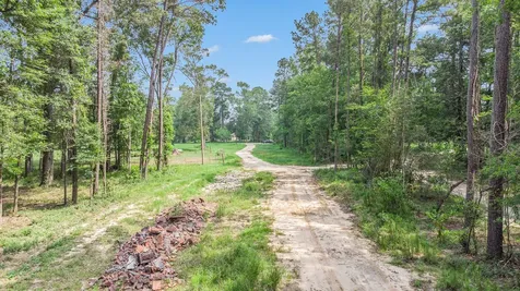 32300 Cypress Hollow Drive N New Caney TX 77357