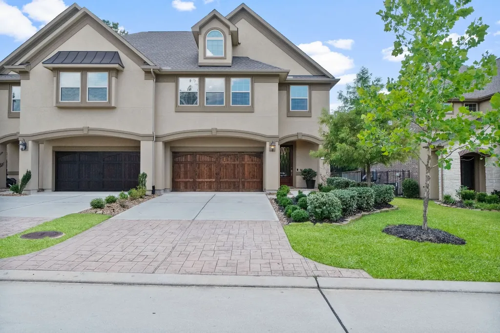 19 Silver Rock Drive Tomball TX 77375