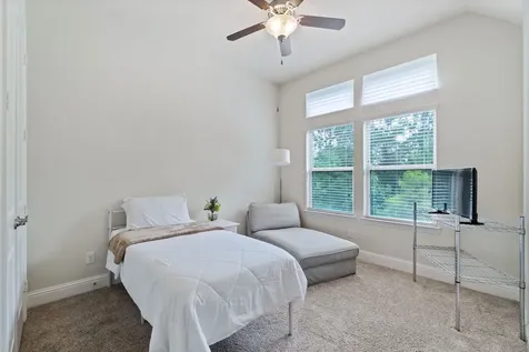 19 Silver Rock Drive Tomball TX 77375