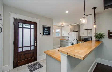 718 W 17th Street Houston TX 77008