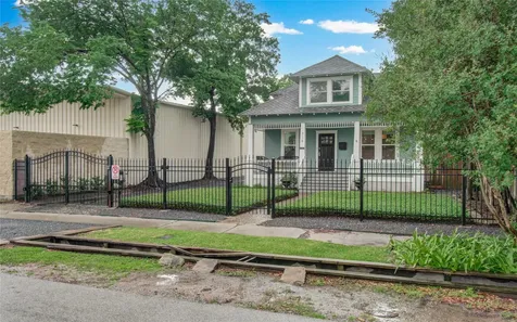 718 W 17th Street Houston TX 77008
