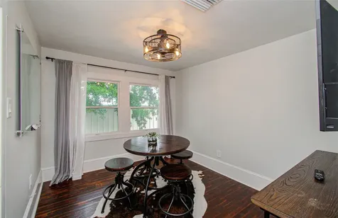 718 W 17th Street Houston TX 77008