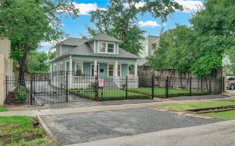 718 W 17th Street Houston TX 77008