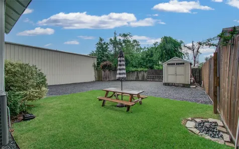 718 W 17th Street Houston TX 77008