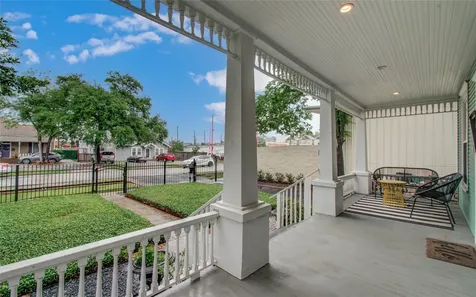 718 W 17th Street Houston TX 77008