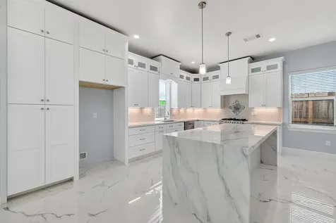 3344 Sanders Street Houston TX 77004
