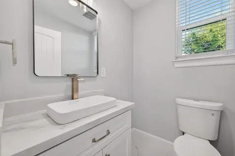 3344 Sanders Street Houston TX 77004