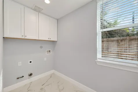 3344 Sanders Street Houston TX 77004