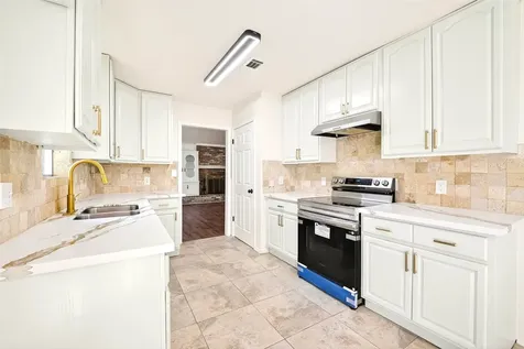 15207 Pleasant Valley Road Houston TX 77062