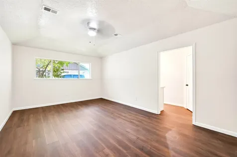 15207 Pleasant Valley Road Houston TX 77062
