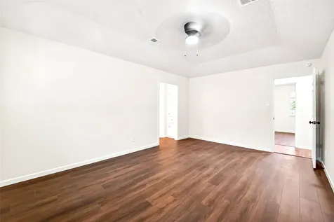 15207 Pleasant Valley Road Houston TX 77062