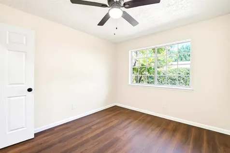 15207 Pleasant Valley Road Houston TX 77062