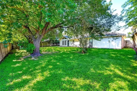 15207 Pleasant Valley Road Houston TX 77062