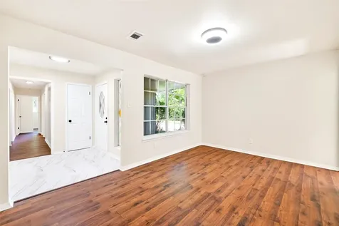 15207 Pleasant Valley Road Houston TX 77062