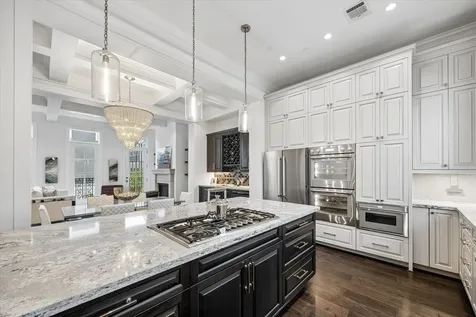 326 W 18th Street Houston TX 77008