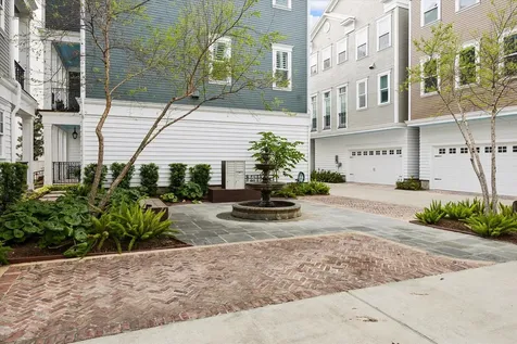326 W 18th Street Houston TX 77008