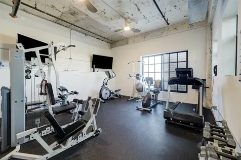 326 W 18th Street Houston TX 77008
