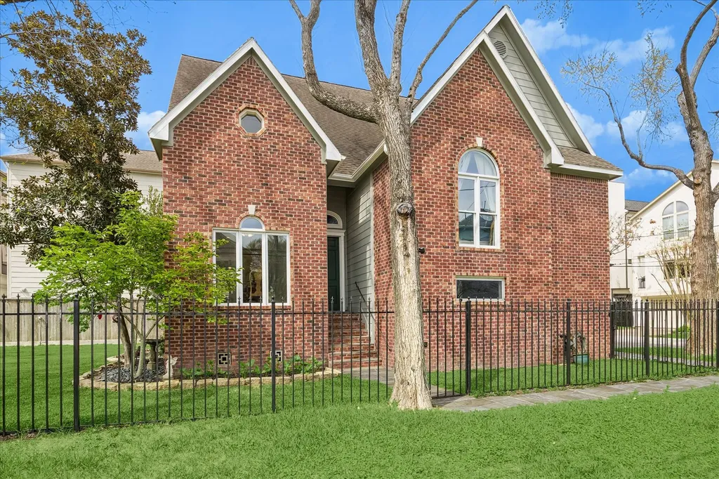 5401 Floyd Street Houston TX 77007