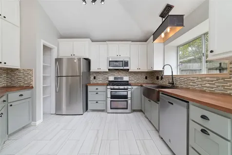 11439 Devencrest Drive Houston TX 77066