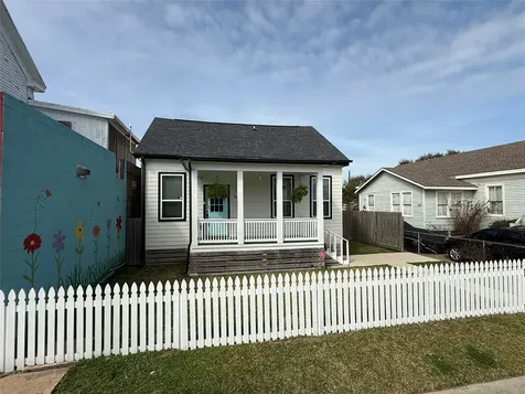 3424 Ursuline Street Galveston TX 77550