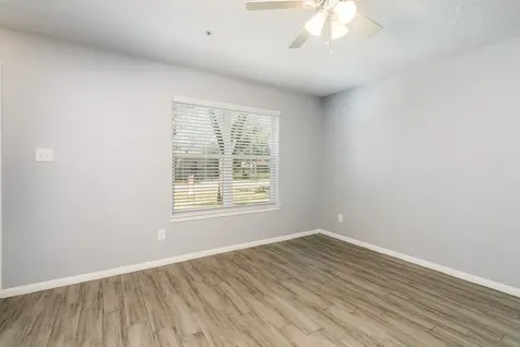 207 N Poplar Street B Tomball TX 77375