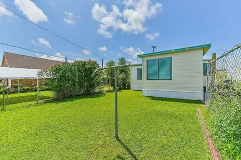 5220 Avenue K Galveston TX 77551