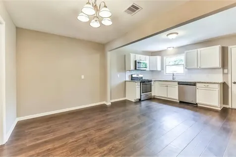 4902 Pershing Street Houston TX 77033