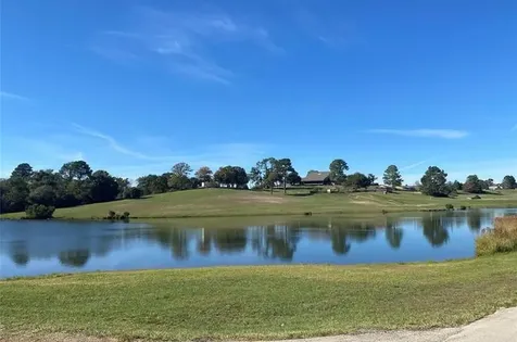 52 Fairway Drive Normangee TX 77871