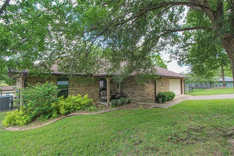 262 W Lake Drive Livingston TX 77351