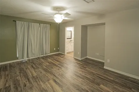 262 W Lake Drive Livingston TX 77351