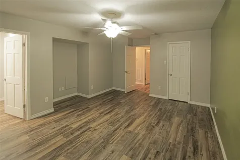 262 W Lake Drive Livingston TX 77351