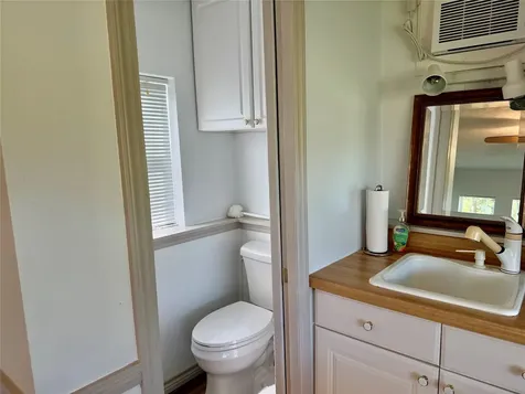 262 W Lake Drive Livingston TX 77351