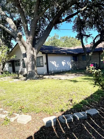 725 Westwood Drive Port Lavaca TX 77979