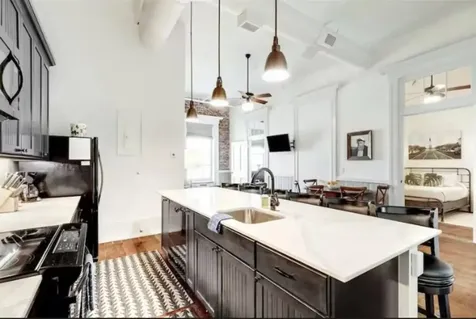 2010 Strand 203 Galveston TX 77550