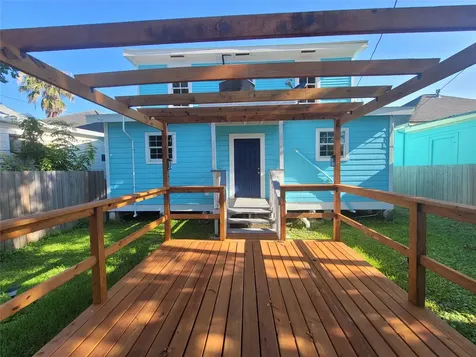 3919 Avenue O Galveston TX 77550