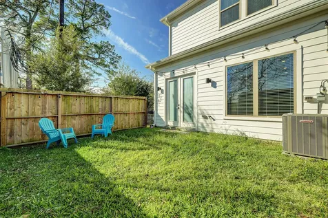 806 Thornton Road A Houston TX 77018